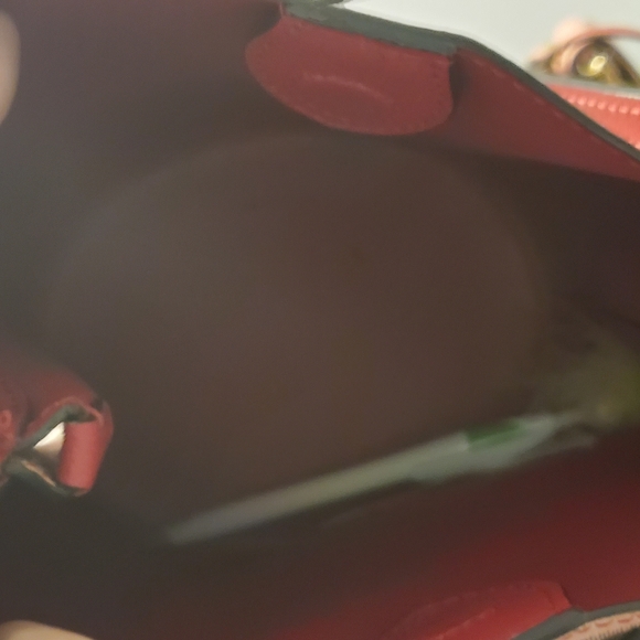 Burberry bucket bag - Picture 3 of 3